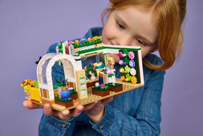 Конструктор LEGO Friends Творча квіткова крамниця