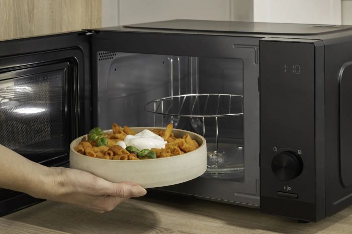 Мікрохвильова піч Gorenje, 23л, електр. керув., 800Вт, гриль, дисплей, 20 програм, інвертор, чорний