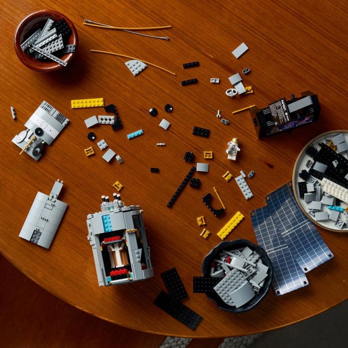 Конструктор LEGO Icons Космічний телескоп «Габбл»
