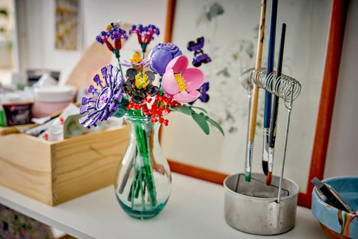 Конструктор LEGO Botanicals Букет квітів Олівії Родріґо