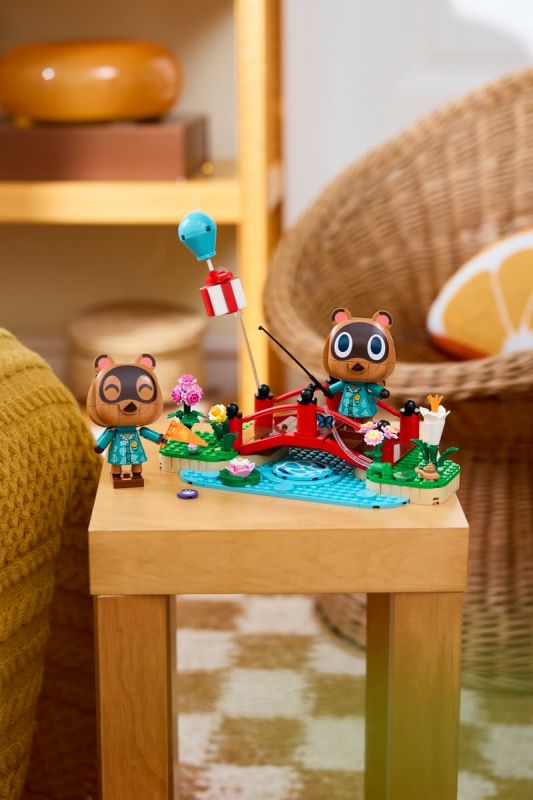 Конструктор LEGO Animal Crossing Веселий день Timmy і Tommy на природі