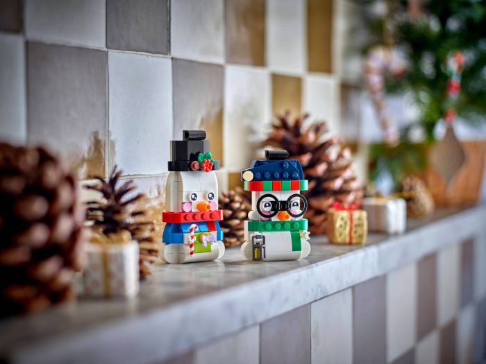 Конструктор LEGO Iconic Прикраси зі сніговиком
