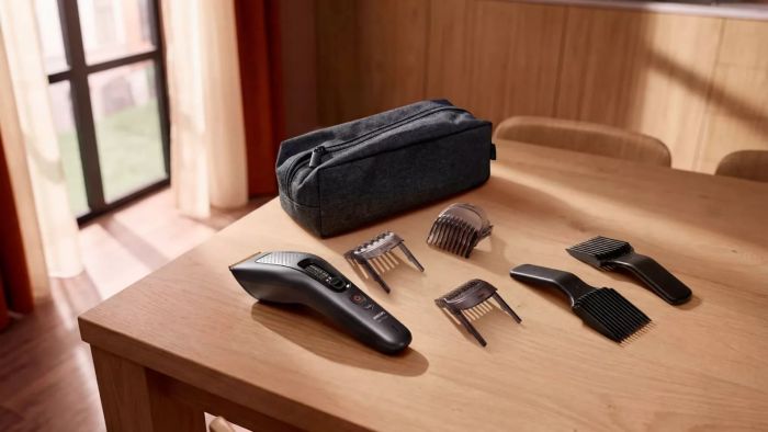 Машинка для стриження  Philips Series 7000, акум., роторний мотор, насадок-3, кейс, сталь, чорний