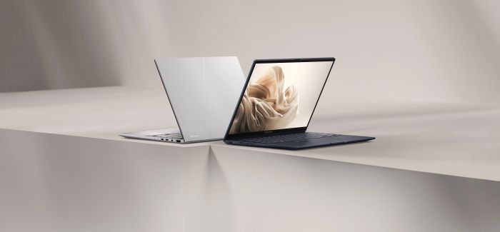 Ноутбук ASUS Zenbook 14 UX3405CA-QL1487 14" WUXGA Touch OLED, Intel Ultra 5 225H, 16GB, F512GB, UMA, NoOS, Сріблястий