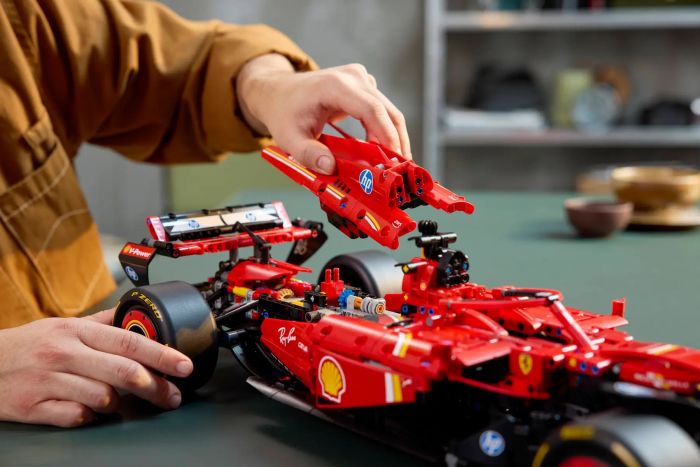 Конструктор LEGO Technic Автомобіль F1 Ferrari SF-24
