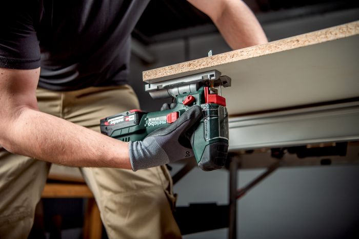 Лобзик акумуляторний Metabo ST 18 L 90 18В 750-3000об/хв хід 22мм 1.5кг без АКБ та ЗП