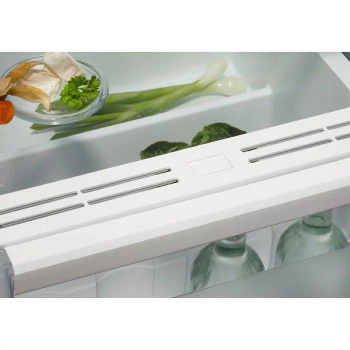 Холодильна камера Electrolux вбудована, 177x55х55, 310л, E, ST,  інв., білий