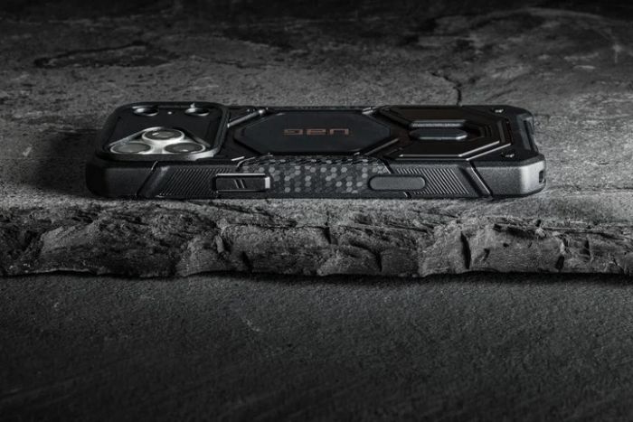 Чохол UAG для iPhone 18 Pro Max, Monarch Pro Magsafe, Carbon Fiber