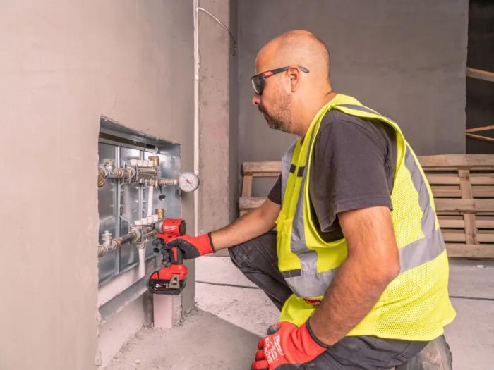Гвинтоверт ударний акумуляторний Milwaukee M18 BLIDRC-402C 18В АКБ 2х4А·год 0-3600об/хв 190Нм ЗП M12-18C кейс 1.3кг