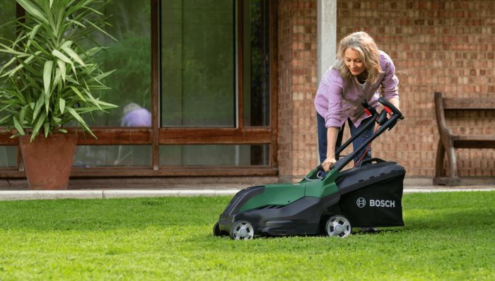 Газонокосарка мережева Bosch AdvancedRotak 44-750 1800Вт 44 см 50л 25-80мм 16.5кг