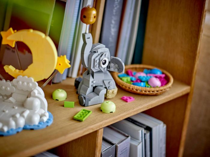 Конструктор LEGO Iconic Слоненя в небі