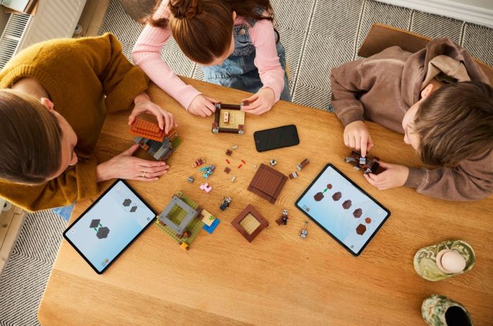 Конструктор LEGO Minecraft Аванпост розбійників та спустошувач