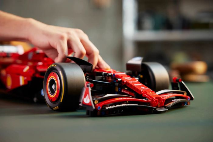 Конструктор LEGO Technic Автомобіль F1 Ferrari SF-24