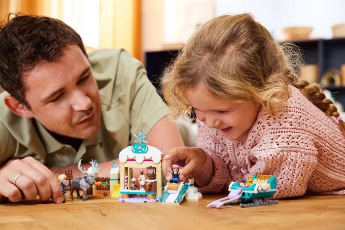 Конструктор LEGO Disney Princess Пригоди Анни на санях