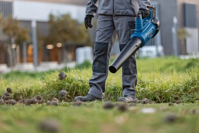 Повітродув садовий акумуляторний Bosch AdvancedLeafBlower 18В-750 198 км/год 2.8кг без АКБ і ЗП