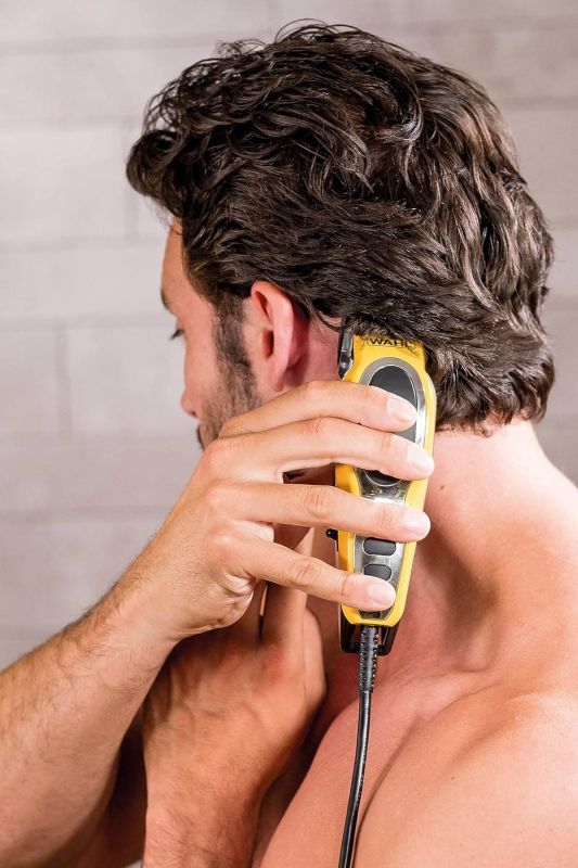 Машинка для стрижки Wahl Close Cut Pro Clipper, від мережі, вібраційний мотор, насадок-6, кейс, сталь, жовтий