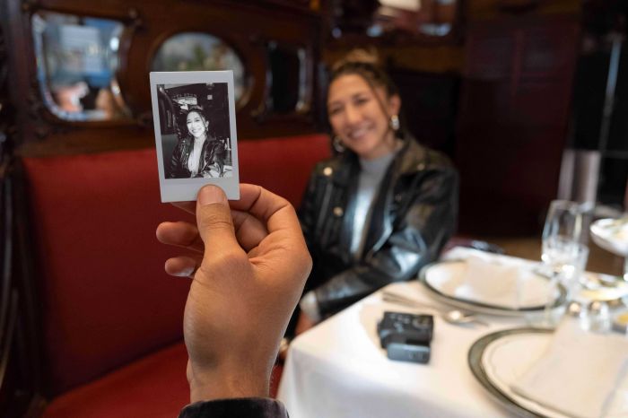 Фотокамера миттєвого друку Fujifilm Instax Mini Evo Cinema