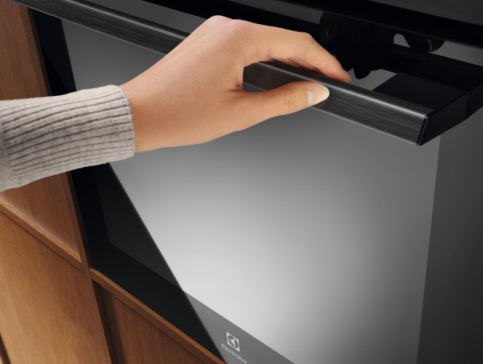 Духова шафа Electrolux електрична, 72л, A++, дисплей, конвекція, піроліз, телескопічні напрямні, чорний